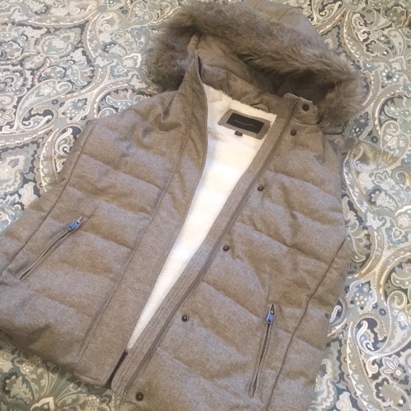 Banana Republic Jackets & Blazers - Banana Republic Tweed Herringbone Sherpa Vest